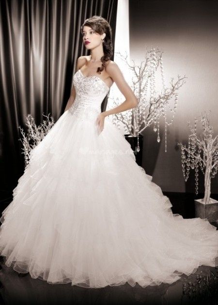 Votez pour votre robe de princesse favorite parmi 12 photos !