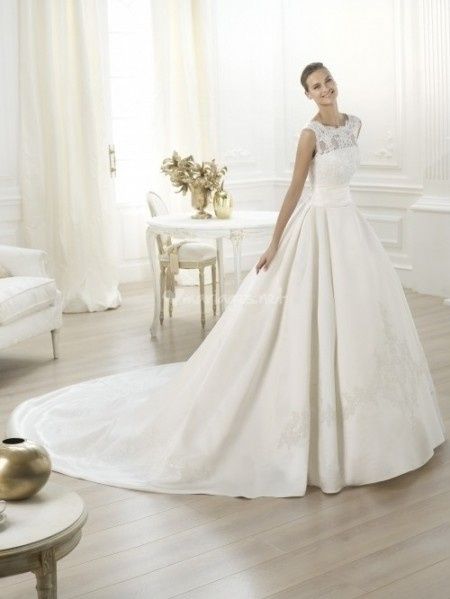 Votez pour votre robe de mariée Pronovias 2014 préférée !