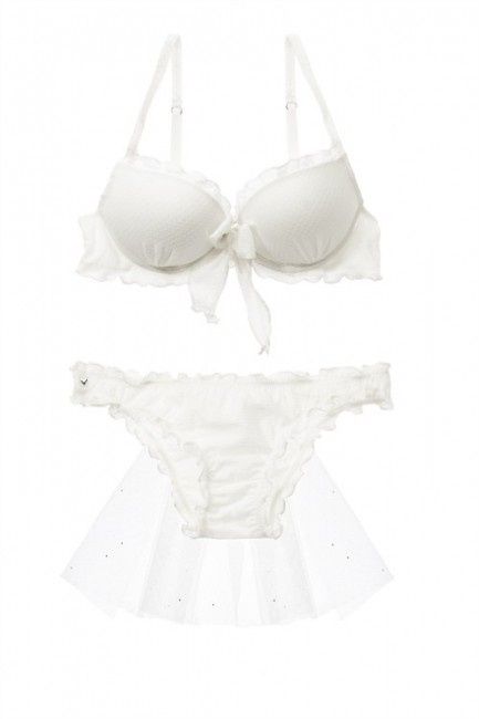 Lingerie de mariée Etam 2014