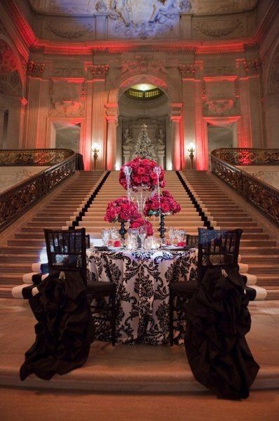Votez pour votre table d'honneur préférée parmi 10 photos !