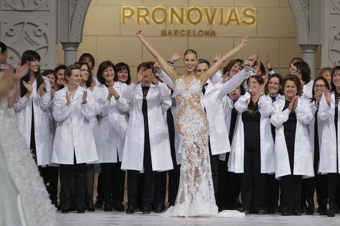 La robe Pronovias 2015 portée par Karolina Kurkova !!!
