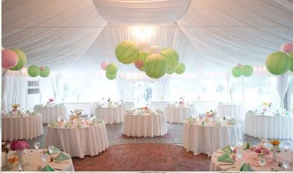 Salle avec boules japonaises