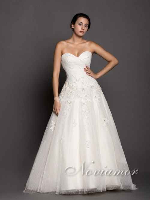 La robe de mariée du 26 février 2013 est...