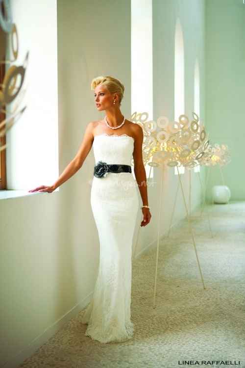 La robe de mariée du 14 mars 2013 est...