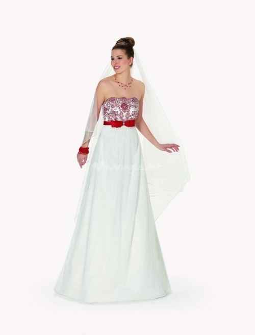 La robe de mariée du 22 mars 2013 est...