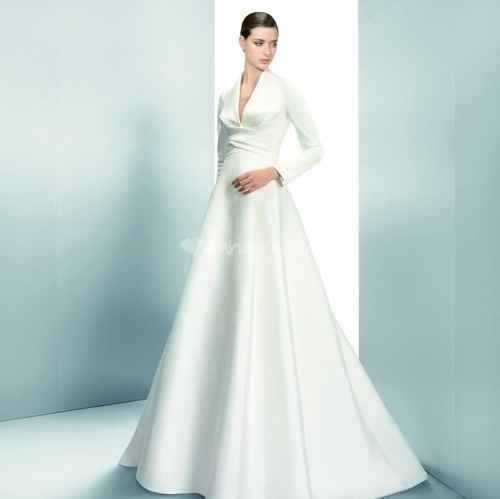 La robe de mariée du 2 avril 2013 est...
