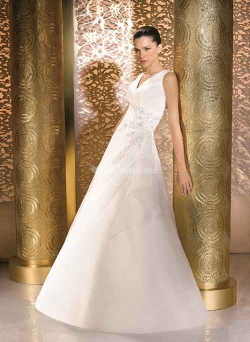 La robe de mariée du 3 avril 2013 est...