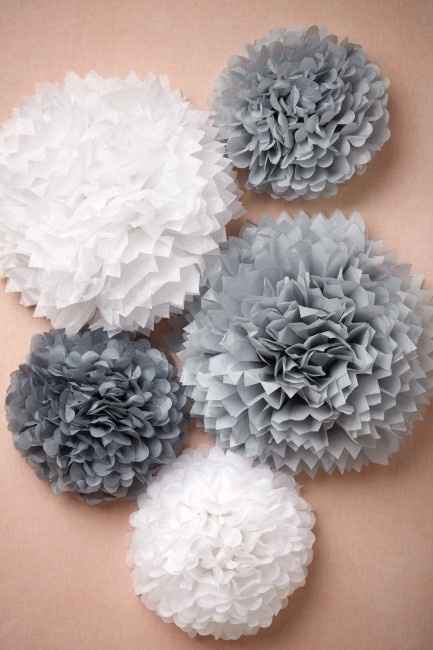 Pompons gris et blanc