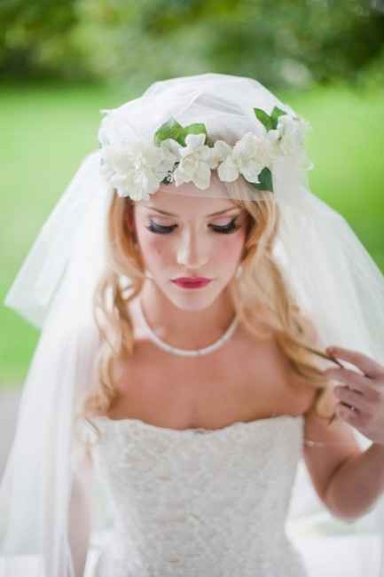 Qui portera une couronne de fleurs ?