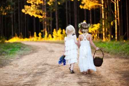 Votez pour votre photo préférée : les petites filles et les petits paniers