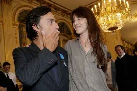 Yvan Attal demande charlotte gainsbourg en mariage !