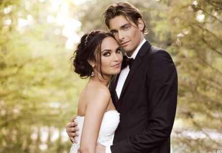 Le reportage photos exclusif du mariage de Valérie et Camille Lacourt