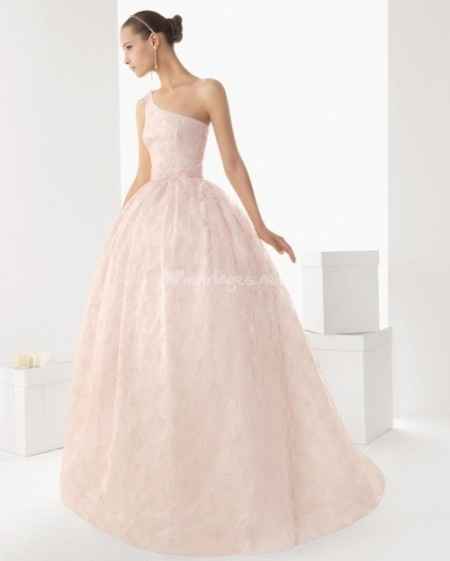 Robe de mariée rose pastel