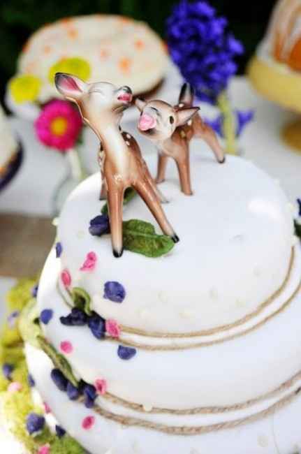 Votez pour votre figurine de gâteau de mariage préférée !
