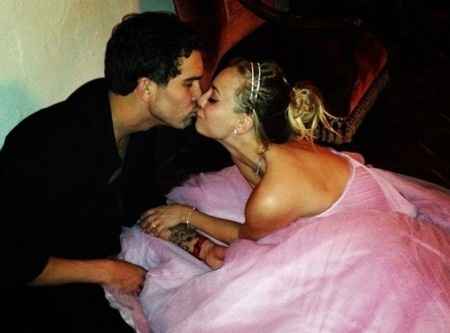 Kaley Cuoco de The Big Bang Theory s'est mariée en Vera Wang !