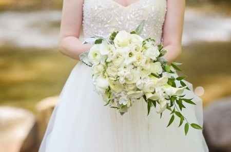 Votez pour votre bouquet préférée parmi 12 photos !