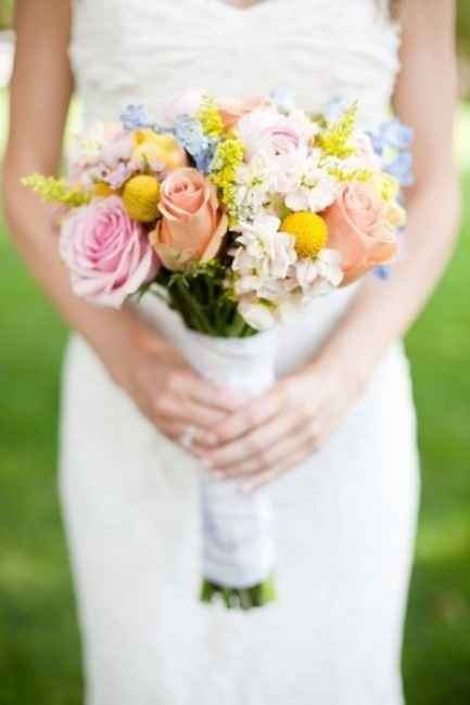 Votez pour votre bouquet préférée parmi 12 photos !