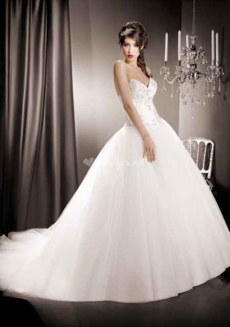 Votez pour votre robe de princesse favorite parmi 12 photos !
