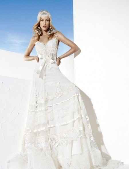 Ma robe de mariée préférée du catalogue de mode est...