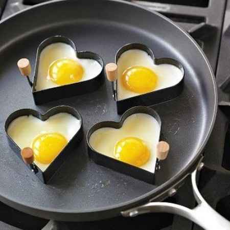 Des petit-déjeuners au lit plein d'amour !