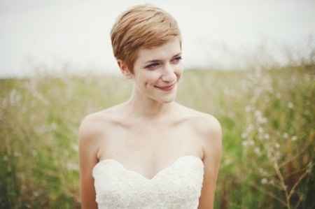 22 coiffures pour mariées aux cheveux courts