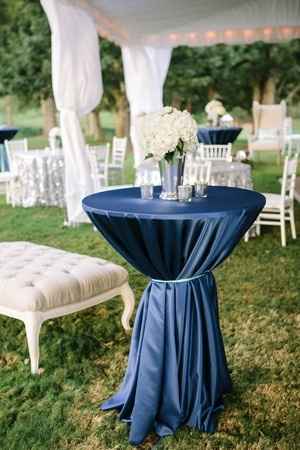 Inspiration décoration mariage bleu roi