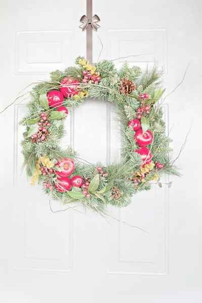 Couronnes de fleurs décoratives: votez pour votre préférée !