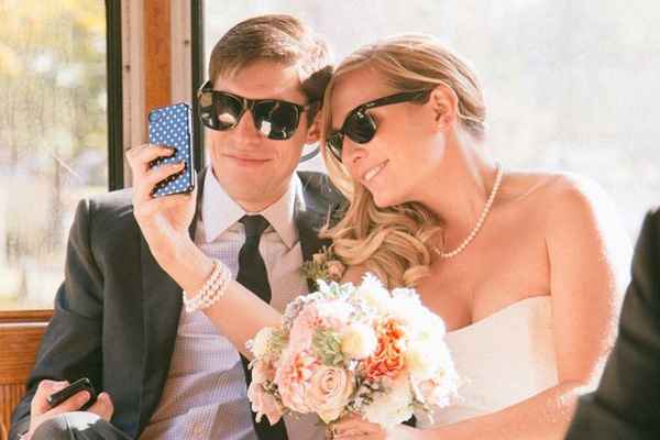 Un selfie de mariage: qui va se lancer ?