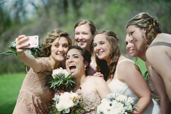 Un selfie de mariage: qui va se lancer ?