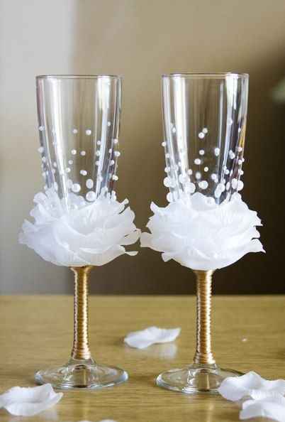 Une magnifique décoration de coupe à champagne maison !