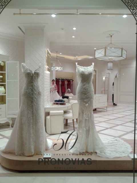 Nouveau concept store Pronovias Barcelone