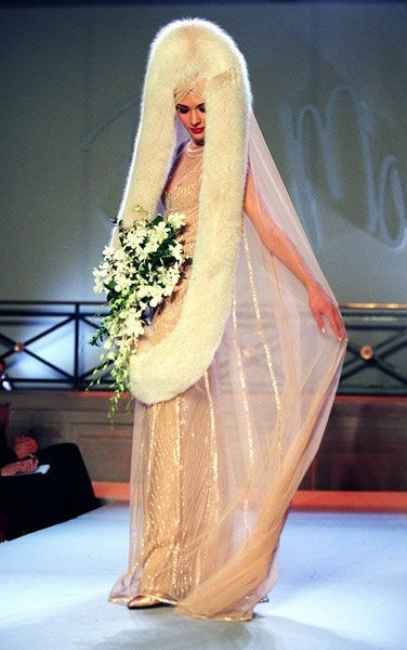 Top10 Halloween: votez pour la pire robe de mariée de toute l'histoire!