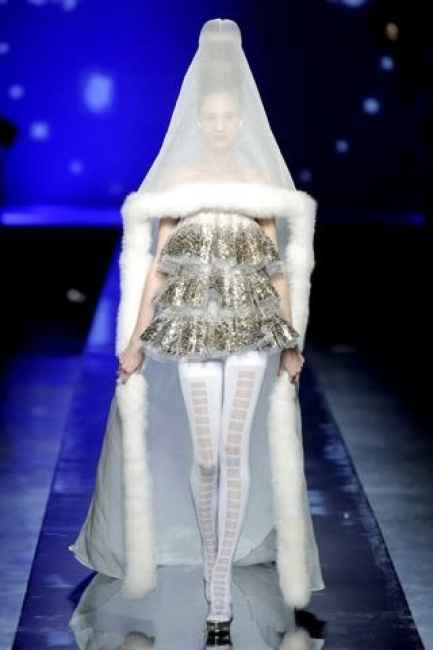 Top10 Halloween: votez pour la pire robe de mariée de toute l'histoire!