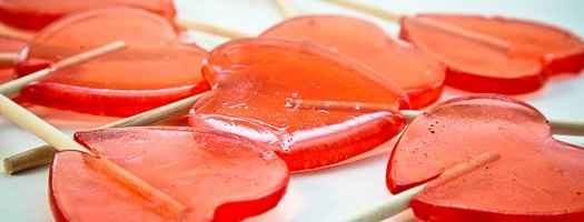 Sucettes coeur rouge
