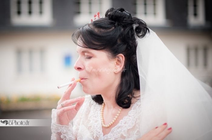 Les mariées fumeuses