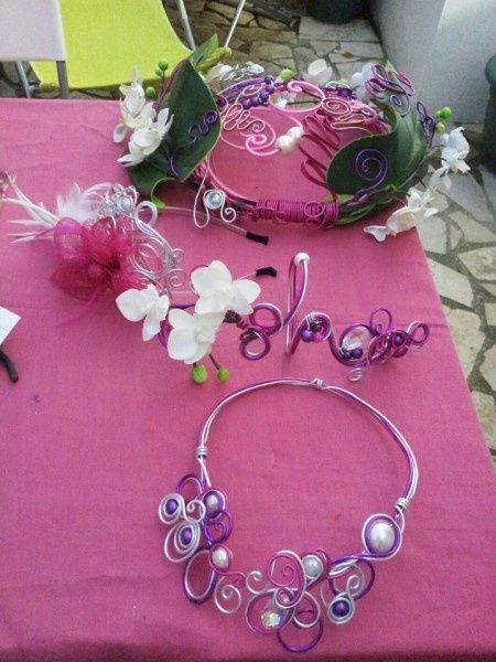 Mon collier mon bibi ma mitaine et mon bouquet 