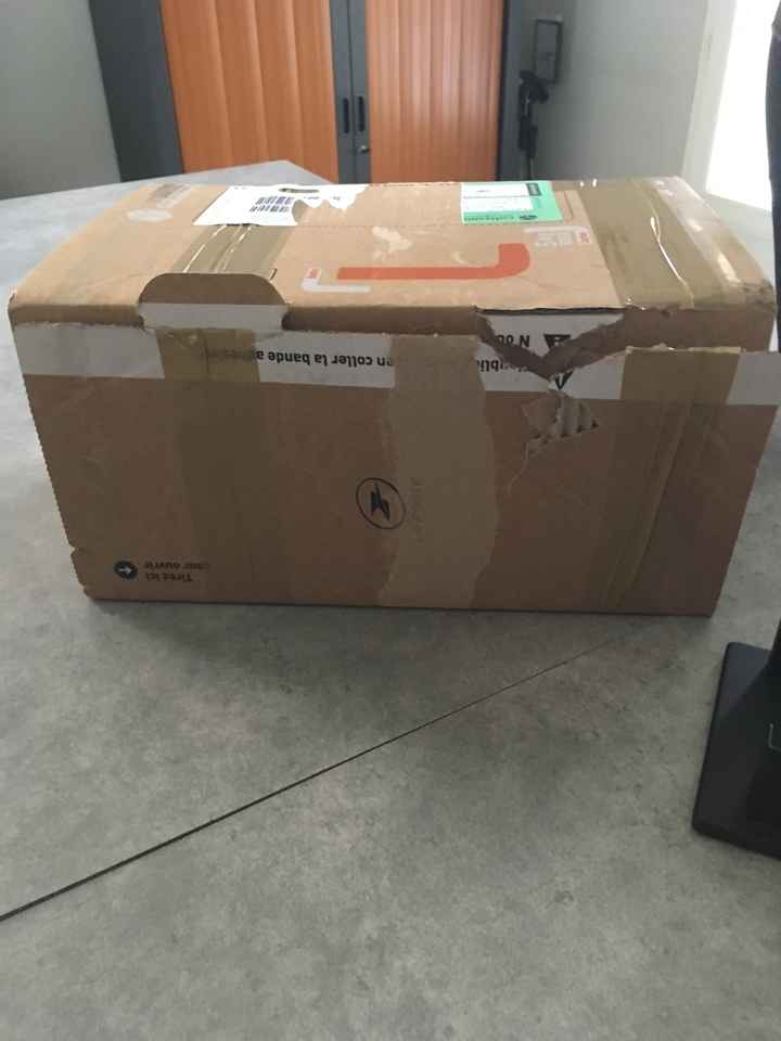 Urne avec colis 📦 - 1