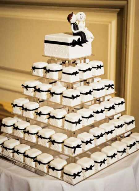 Weeding cakes !!! - 1