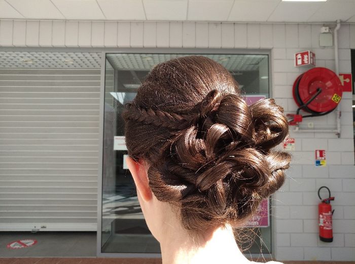 Changement de coiffeuse - 1