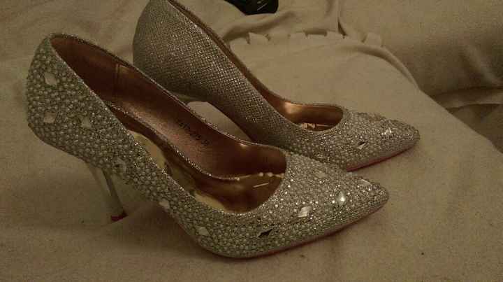 A vos chaussures !! Montrez-moi, vos jolis souliers - 1