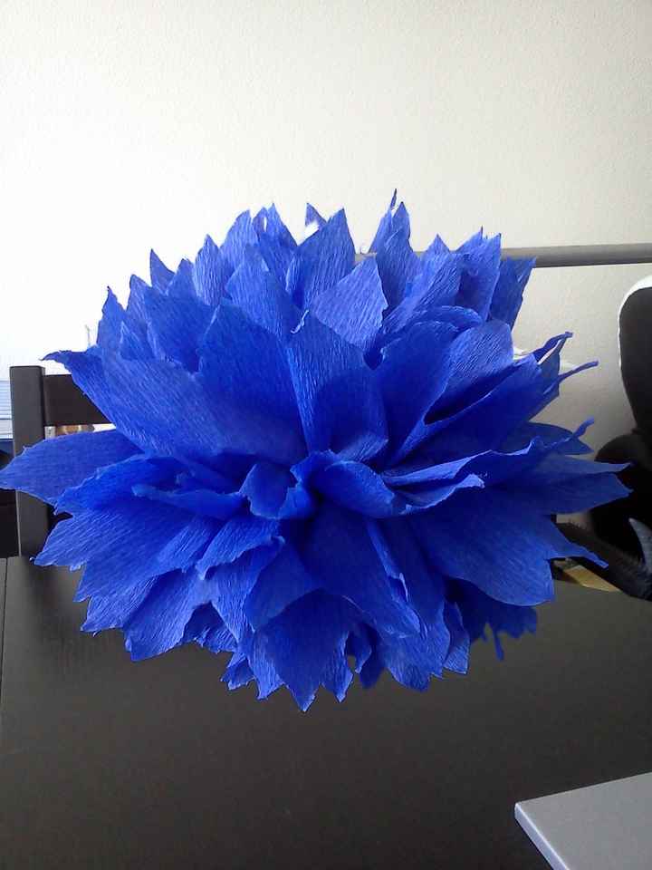 pompom crépon bleu foncé DIY