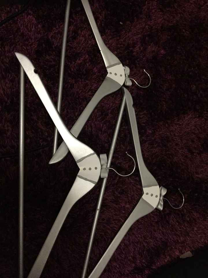 Cintres personnalisés - 1