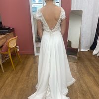 Quelle robe me va le mieux ? Quelle robe préférez-vous ? - 1