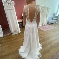 Quelle robe me va le mieux ? Quelle robe préférez-vous ? - 2