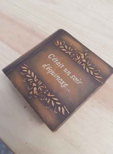 Extérieur boite - livre