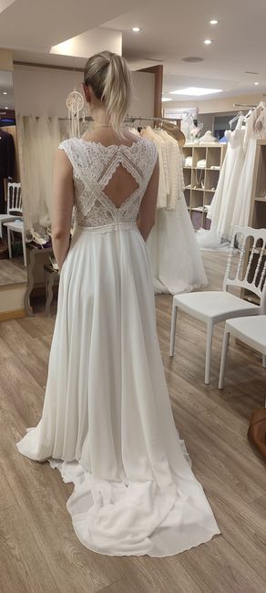 🏆 Ce dos de robe de mariée 1