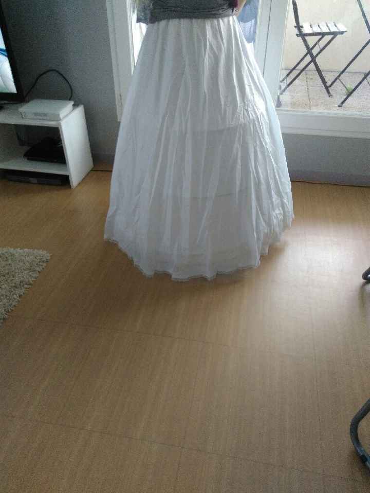 Sos, recherche jupon deux cerceaux désespérément - 1