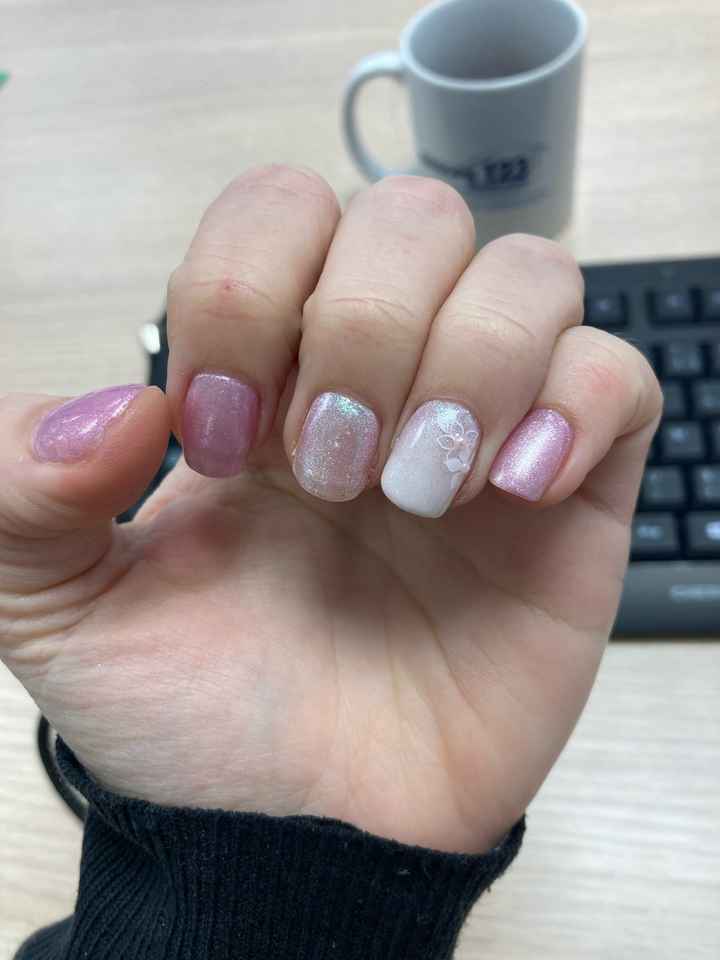 Nouvel essai ongle - 1
