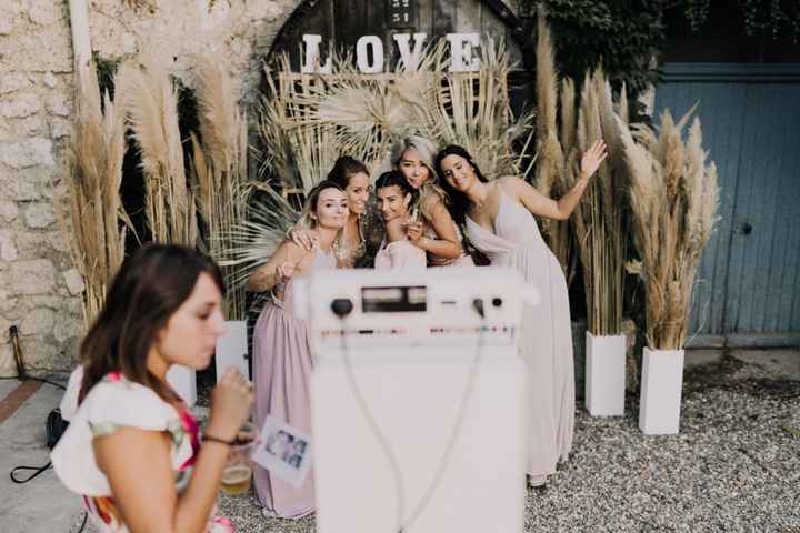 photo extérieure vue de la photo box