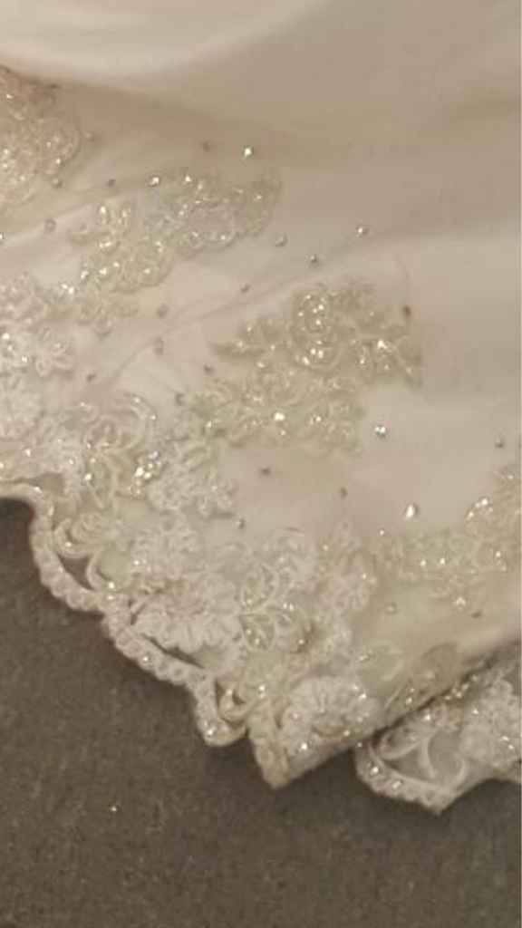 Vous cherchez encore votre robe? - 1